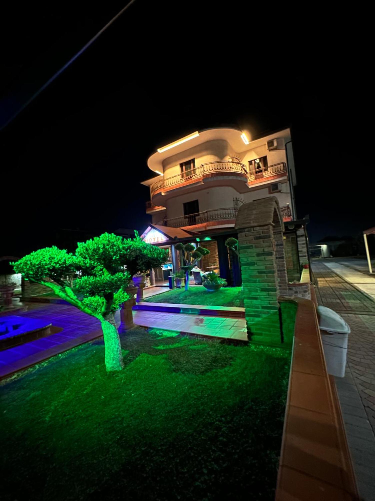 Drini Hotel Rrashbull Exterior photo
